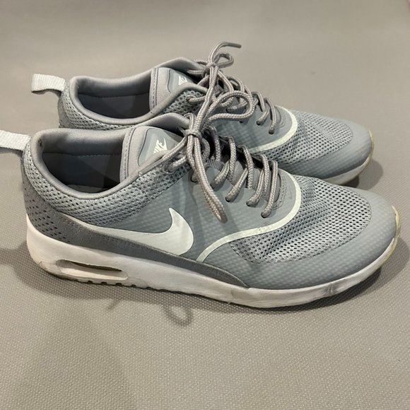 Nike Air Max Thea Running Shoes | Women's Size 7.5 | Light Grey - Picture 3 of 9